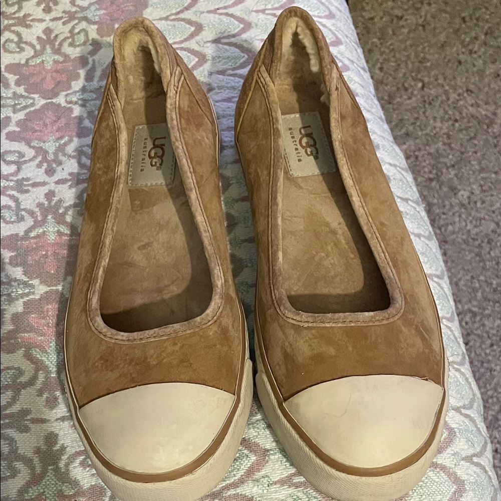 UGG Women's Brown leather and Cream toe cap Loafers